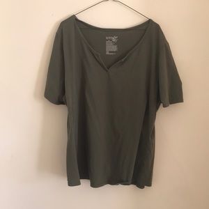 Green v neck t shirt